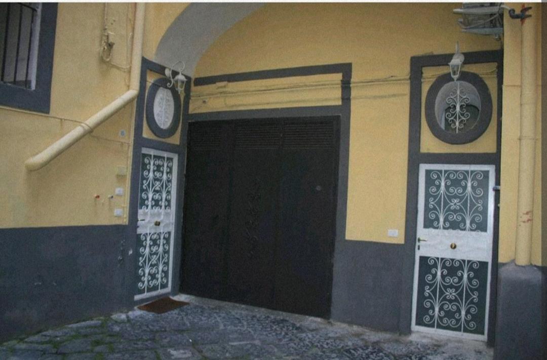 Piccola Maison Nel Centro Di Napoli Bagian luar foto