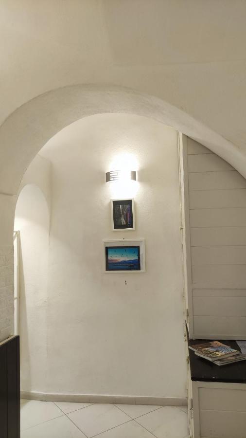 Piccola Maison Nel Centro Di Napoli Bagian luar foto